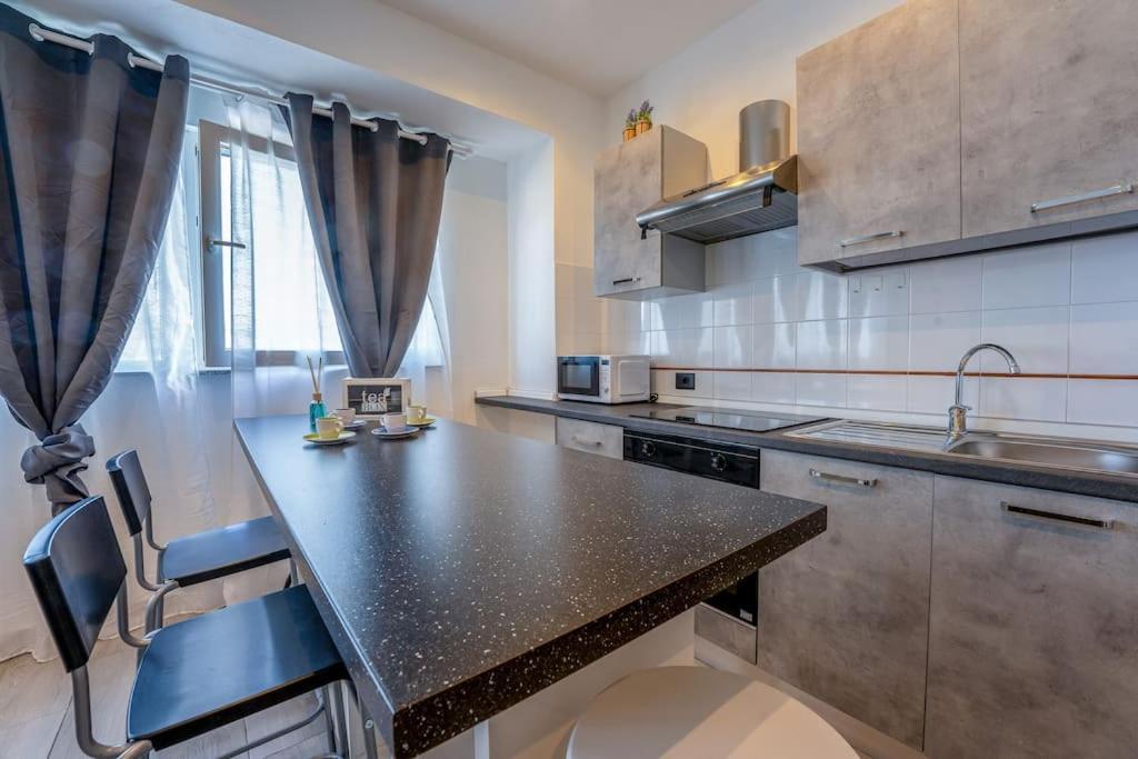 Appartamento Borgo Antico Paruzzaro Bagian luar foto